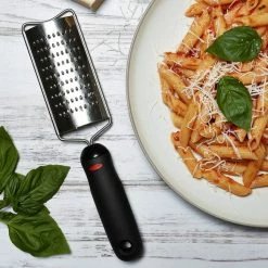 New 🥰 OXO OXO Softworks Hand Held Grater 💯